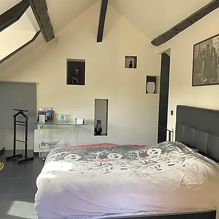 Les Crinieres En Brie فندق مبيت وإفطار Saint-Ouen-en-Brie