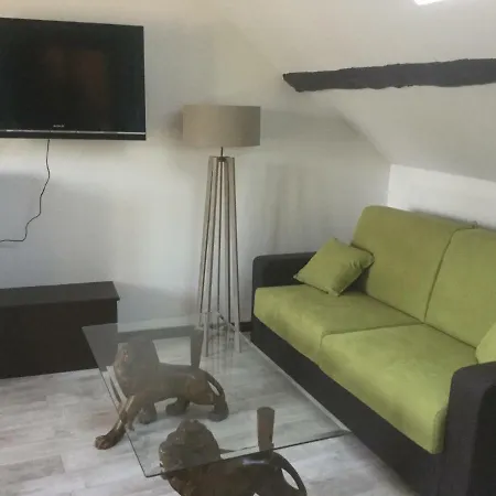 Les Crinieres En Brie Bed & Breakfast