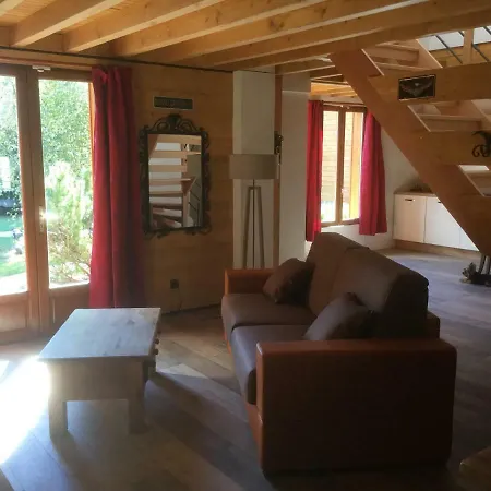 Bed & Breakfast Les Crinieres En Brie 3*