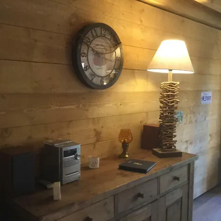 Bed & Breakfast Les Crinieres En Brie 3*